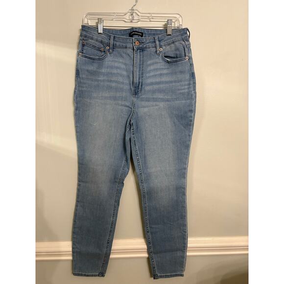 Title: Calvin Klein Jeans Women’s Light Wash Skinny Jeans Size 12/31 - Picture 1 of 3